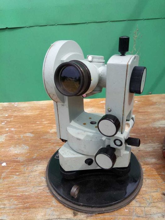 Теодолит оптический