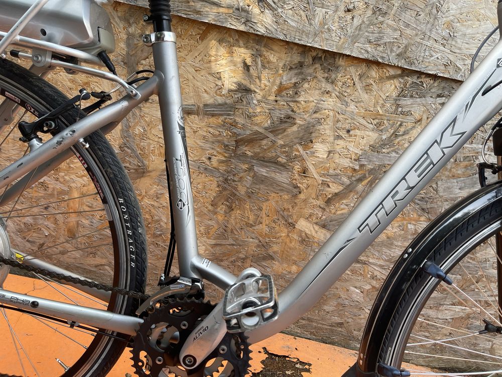 Bicicleta trek  cadru dama roti 28” electrica ca in poze
