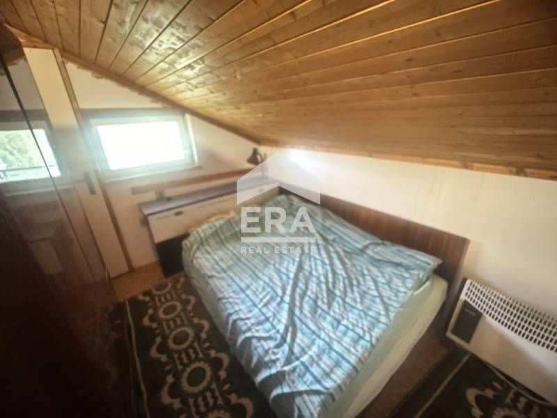 Ексклузивно! Едноетажна обзаведена постройка за продажба с дворно мяст