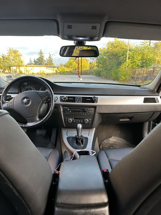 BMW e90 320d автоматик