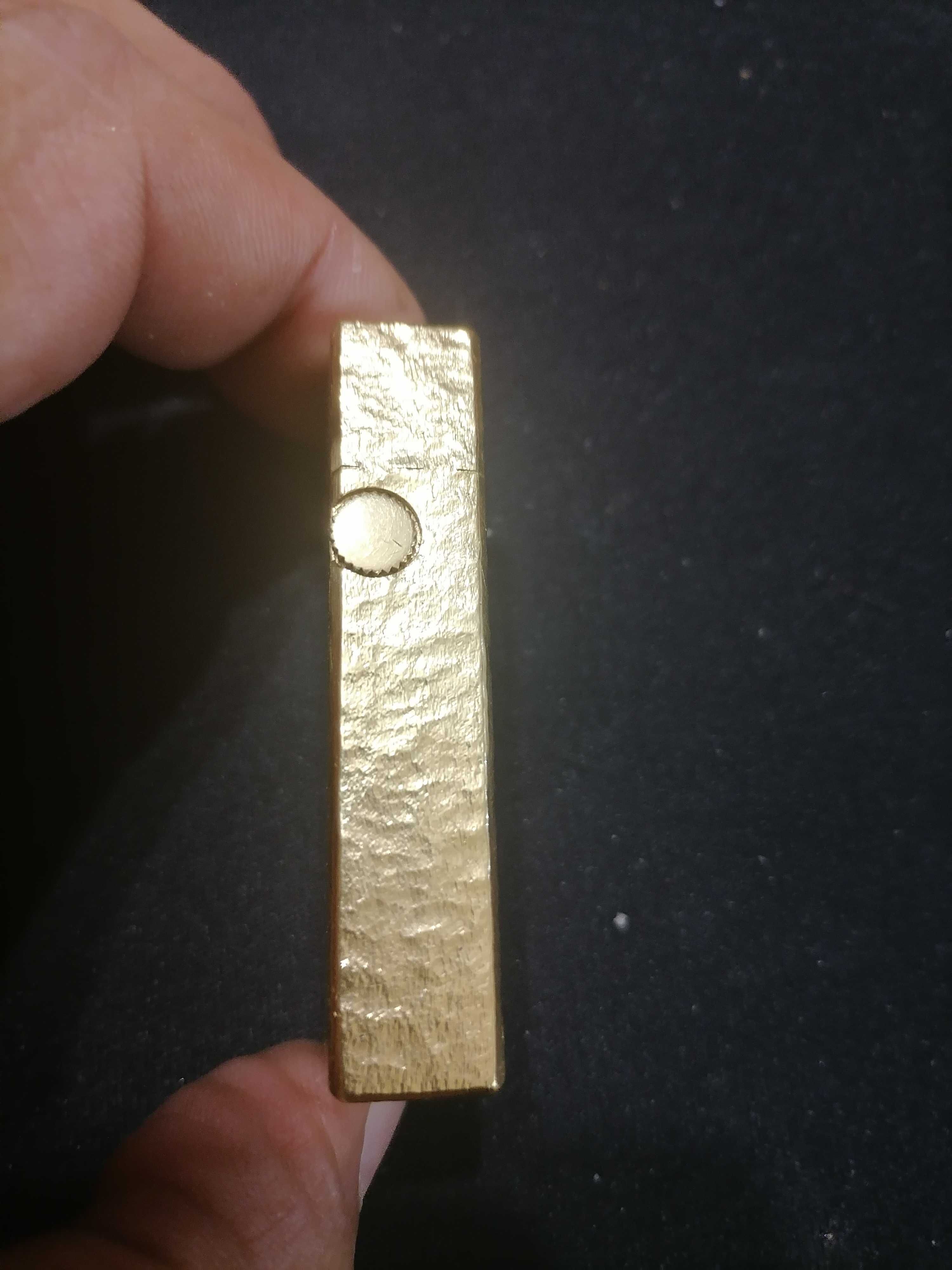 Bricheta Dunhill gold bar