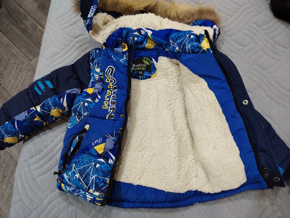 Продам куртки детские
