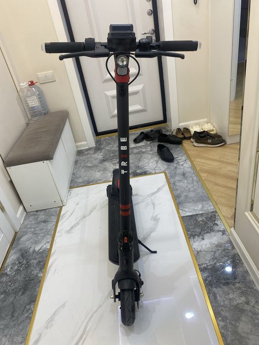 Самокат TRIBE черный