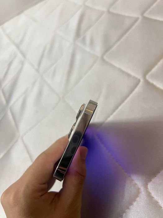 iphone 13 pro    .