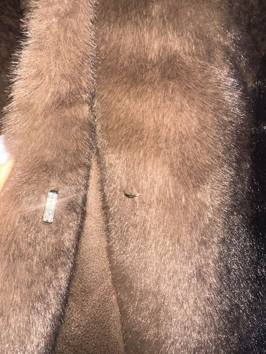 Елегантно дамско палто