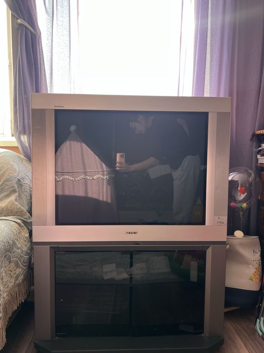 Продам телевизор