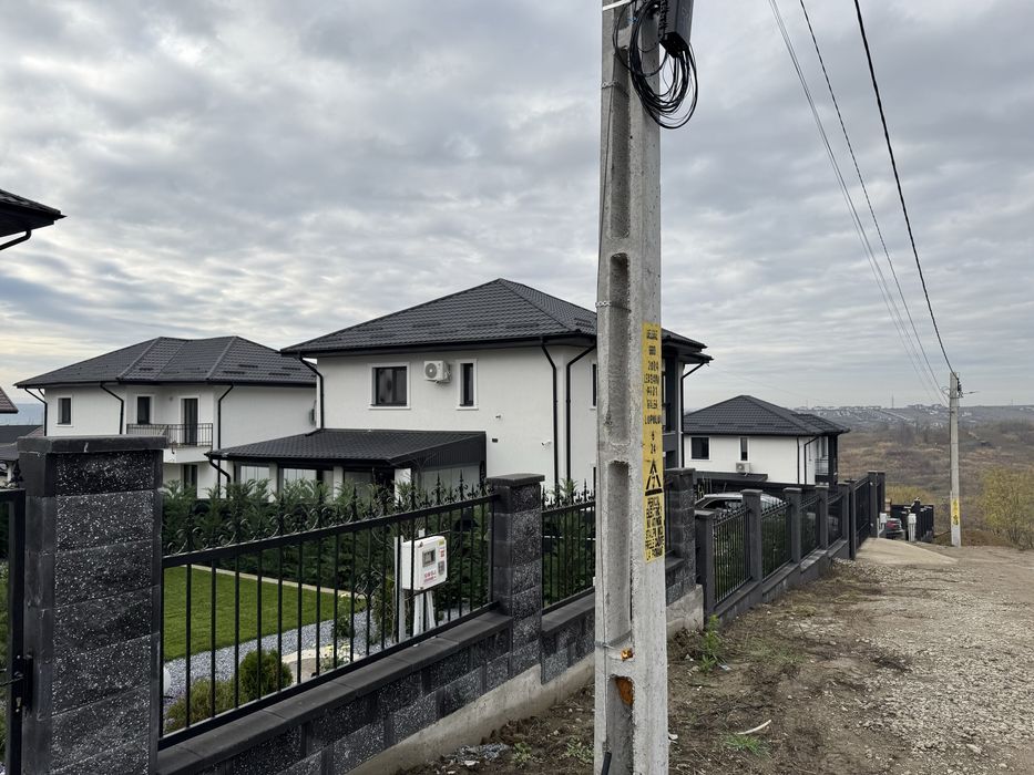 Casa parter+etaj+pod ,450 mp teren, strada Tudor Vianu