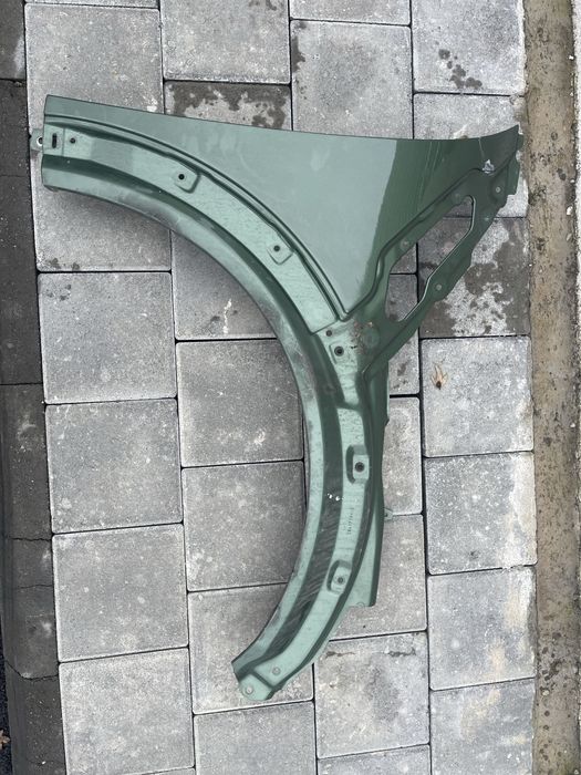 Aripa dreapta Mini Cooper CountryMan 2015 usor lovita