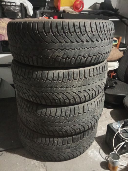 Резина зимняя шипованая 16