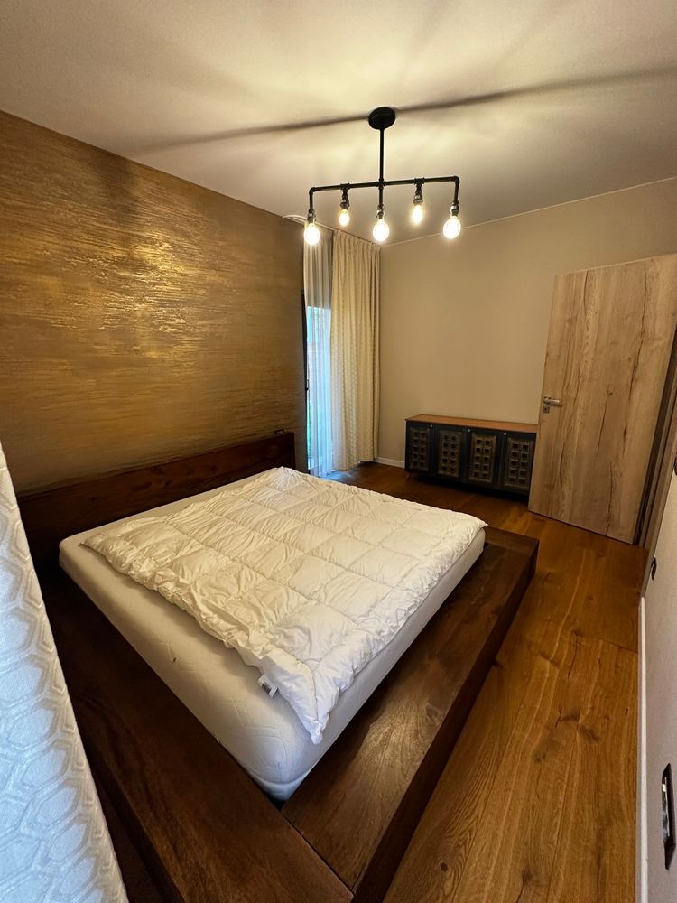 Apartament lux in vilă + curte + piscina / jacuzzi / sauna