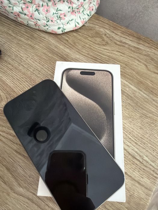 Продам айфон 15 про