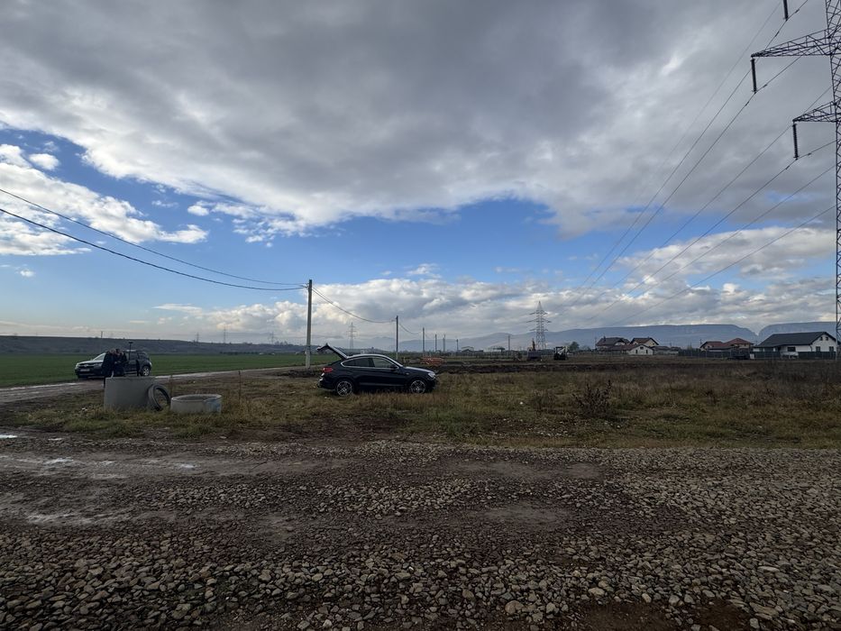 Teren de vânzare - 2 parcele  pt garaje, depozitare, containere!