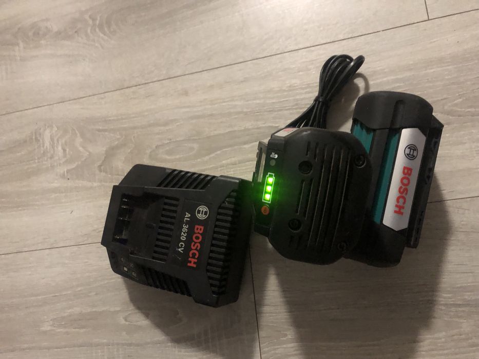 Baterie si incarcator Bosch 36v