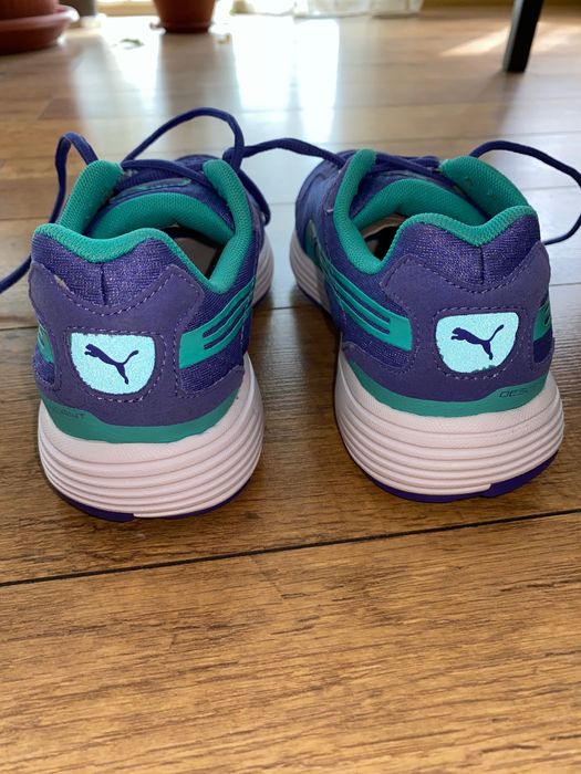 ЧИСТО НОВИ детски обувки Puma