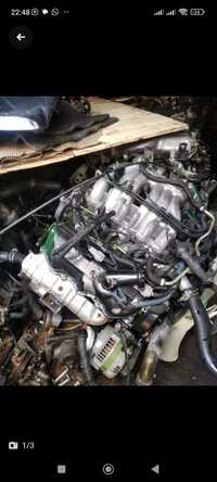 Двигатель на Nissan Pathfinder
