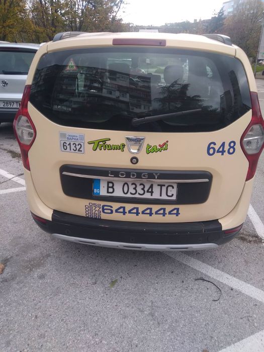 Продавам Дачия Лоджи