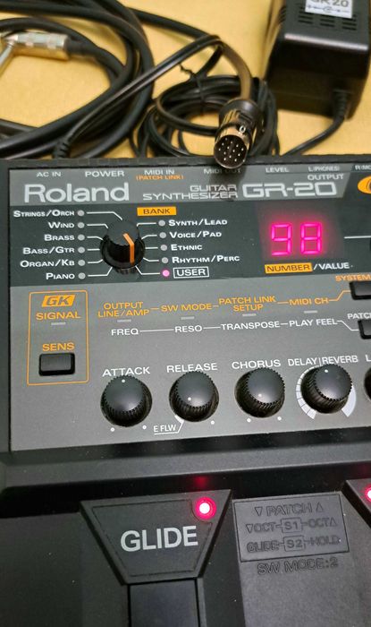 Vand Procesor Roland GR-20 cu accesorii