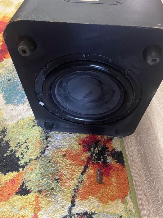 Vand/schimb subwoofer