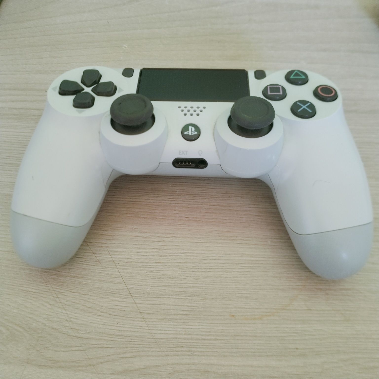 Sony PlayStation 4, Джостик, GamePad