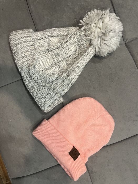 Продам две шапки