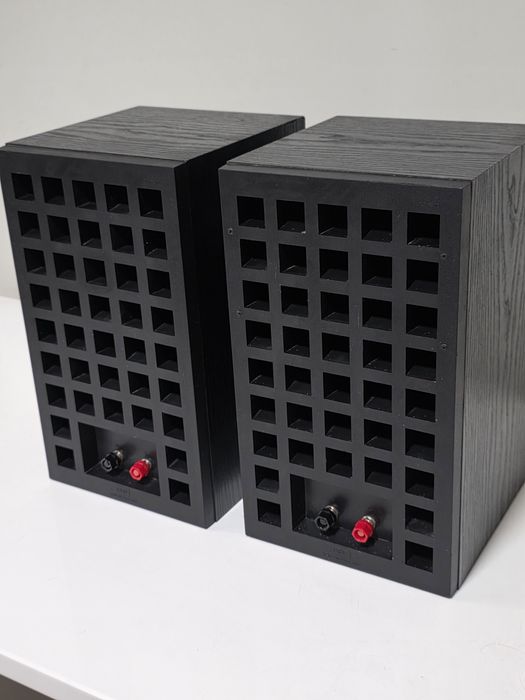 Тонколони B&W DM-302