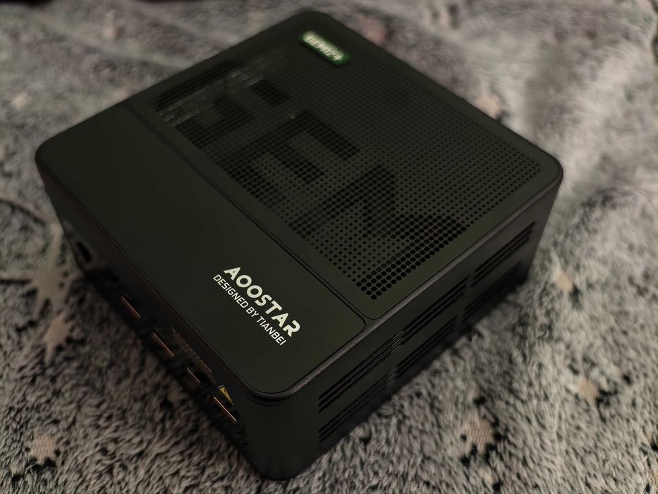 Mini PC Aoostar GEM12+ 8845HS Pro, 32GB DDR5, Oculink