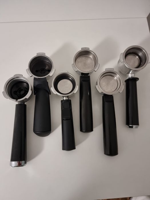 Vand portafiltre de 51 mm, compatibile cu o gama larga de espressoare