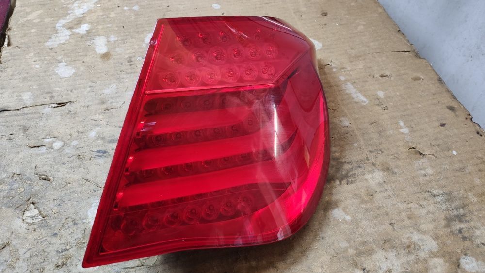 Външен десен и вътрешен ляв стоп БМВ 7 серия, Ф01 (stopove BMW, F01