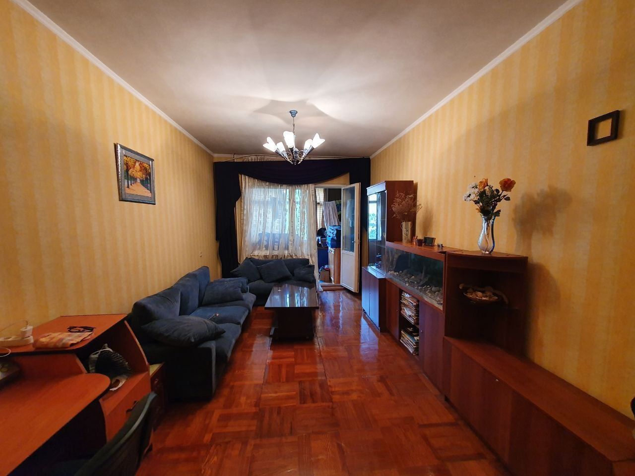 Yunusabad 18 kvartal 3 xona (78²) 2 etaj sotiladi