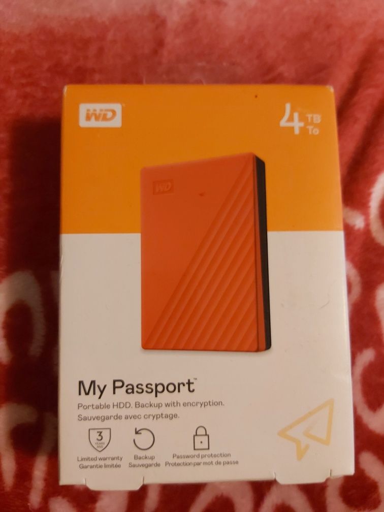 Hard portabil extern sigilat 4tb rosu Wd My Passport