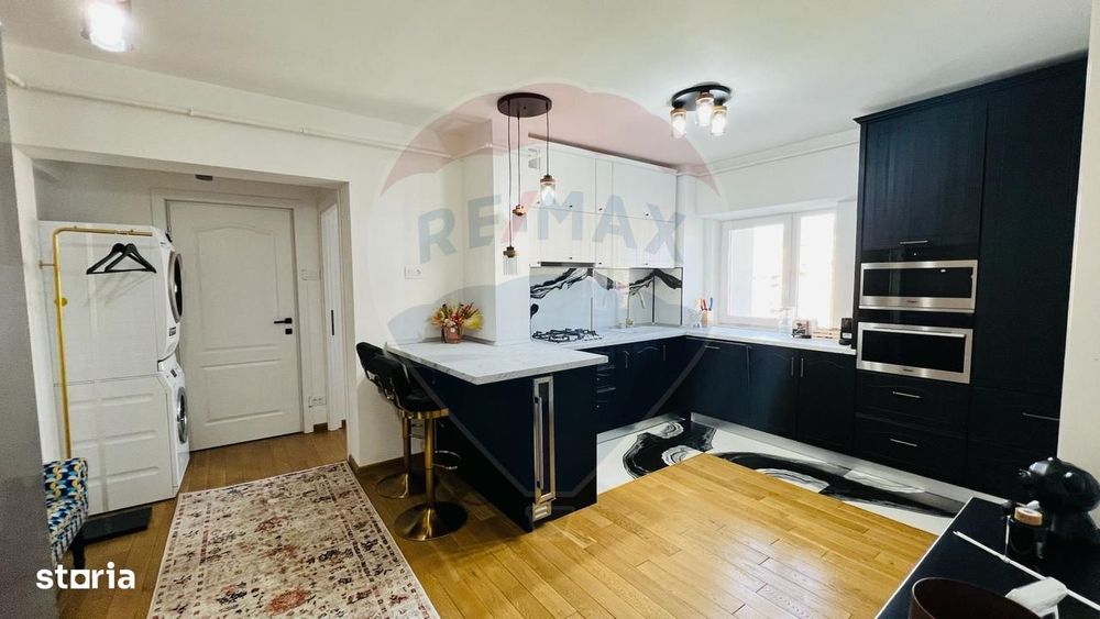 Apartament de lux ultracentral de închiriat cu loc de parcare privat