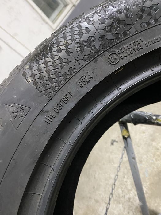 1x Anvelopa iarna 215 65 17 Continental