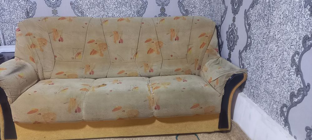 Диван 2 та креслоси билан арзон тезда сотилади