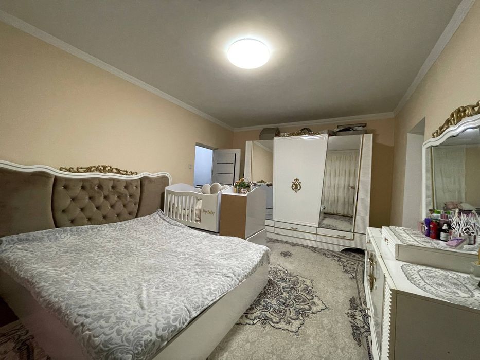 Spalniy mebel sotiladi