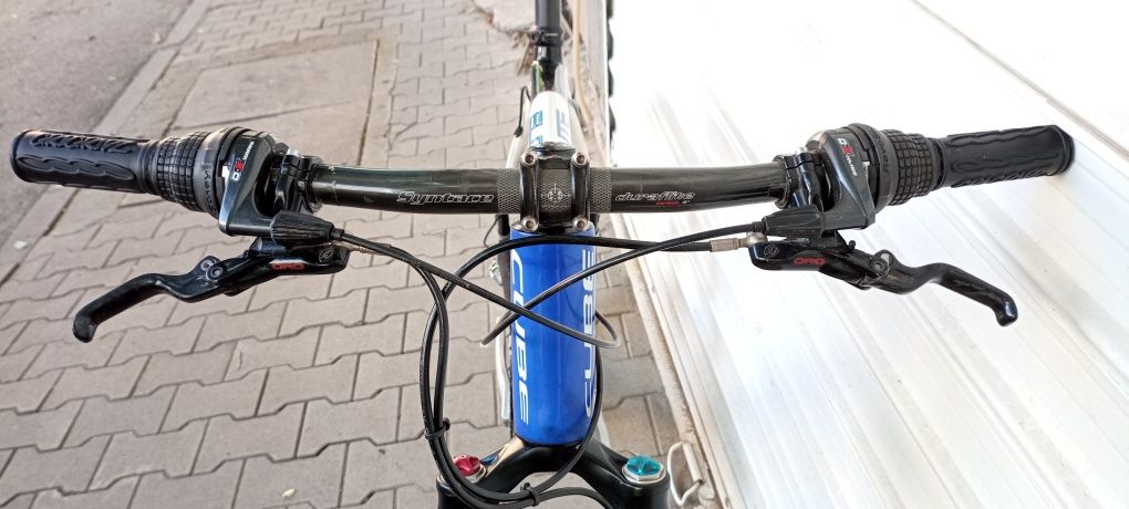 Cube Elite карбонов планински велосипед