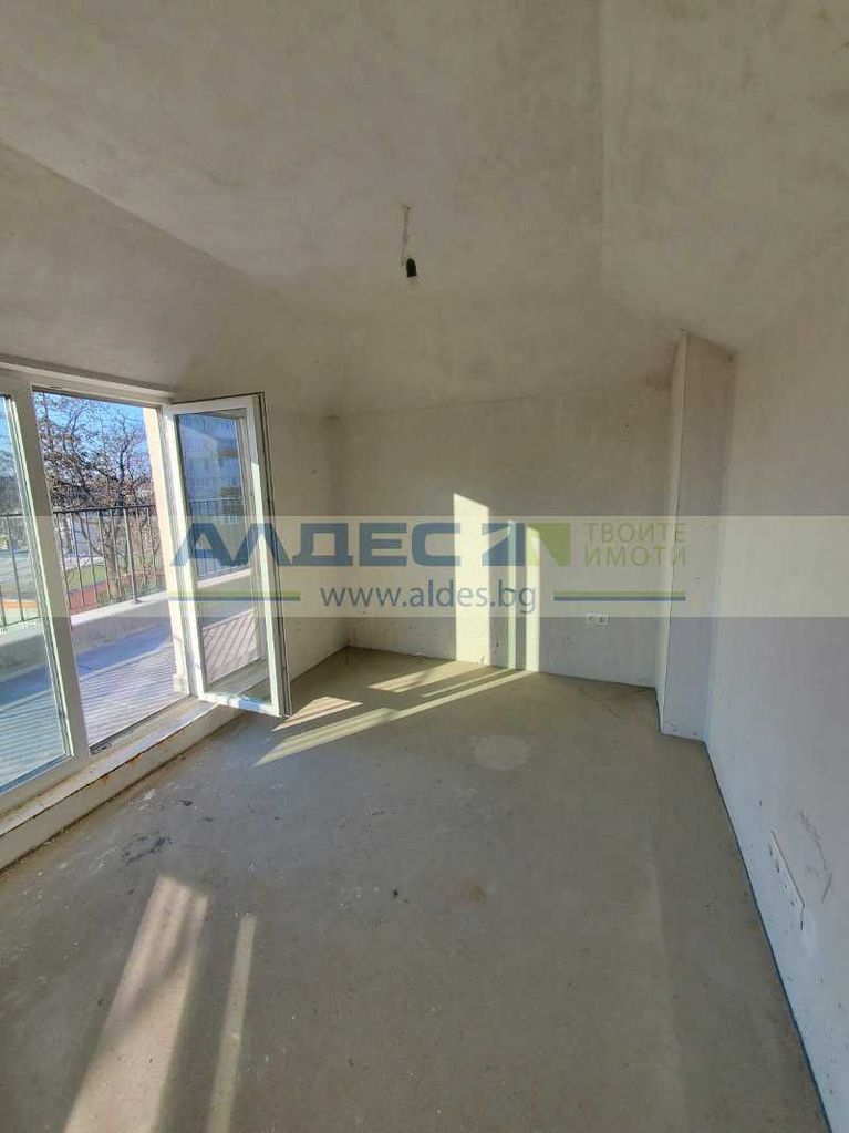 Продава се Двустаен апартамент в София, Надежда 4 - 174 кв.м за 996 €/кв.м - Снимка #4