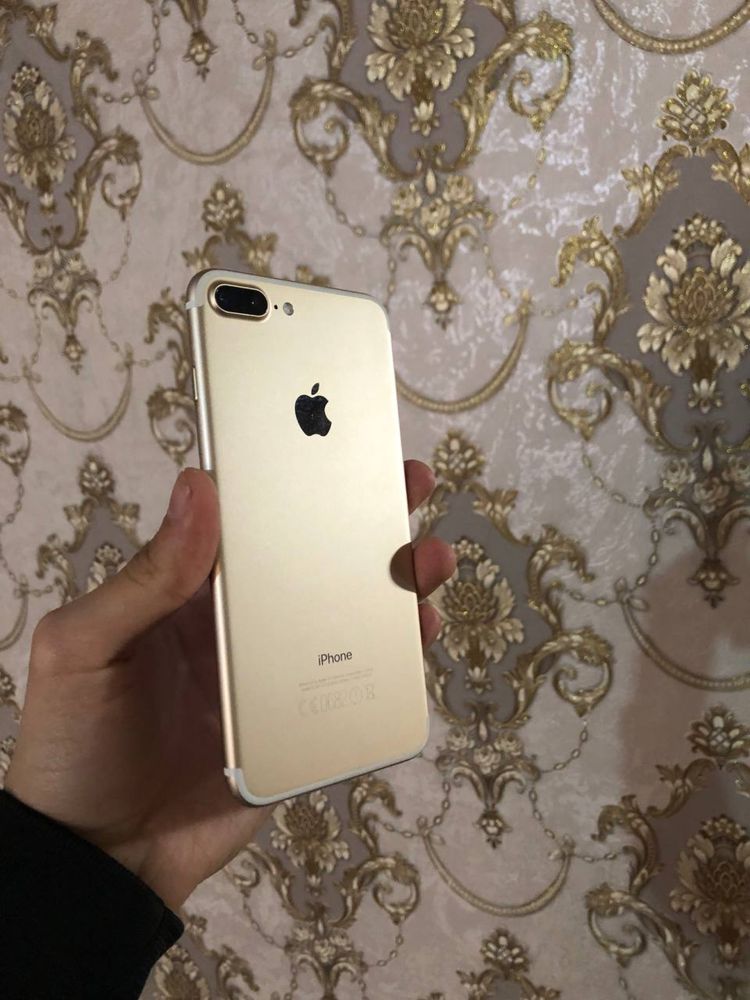 IPhone 7plus 32gb gold