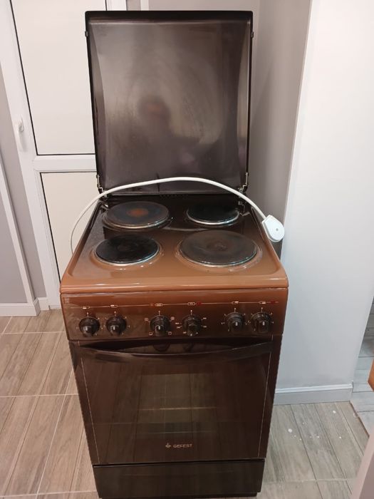 Плита Б/У в хорошем состоянии