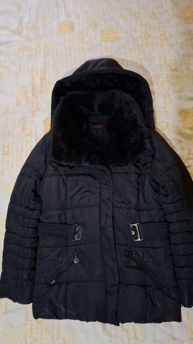 Vand geaca dama neagra