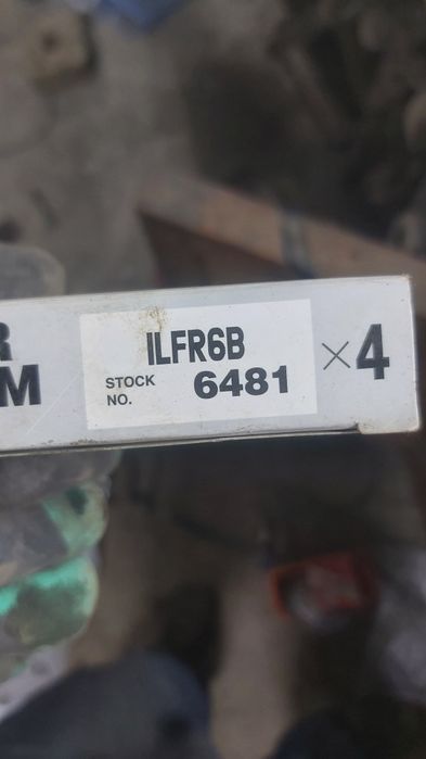 Свечи NGK ILFR6B 4 штуки б/у