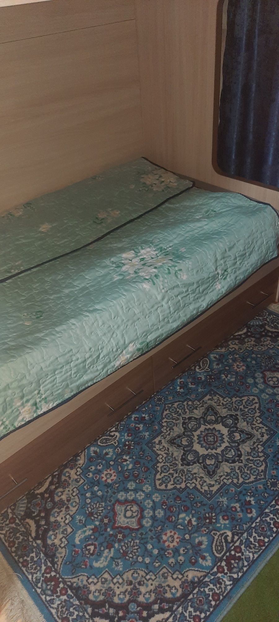 Продам кровать двухъярусную