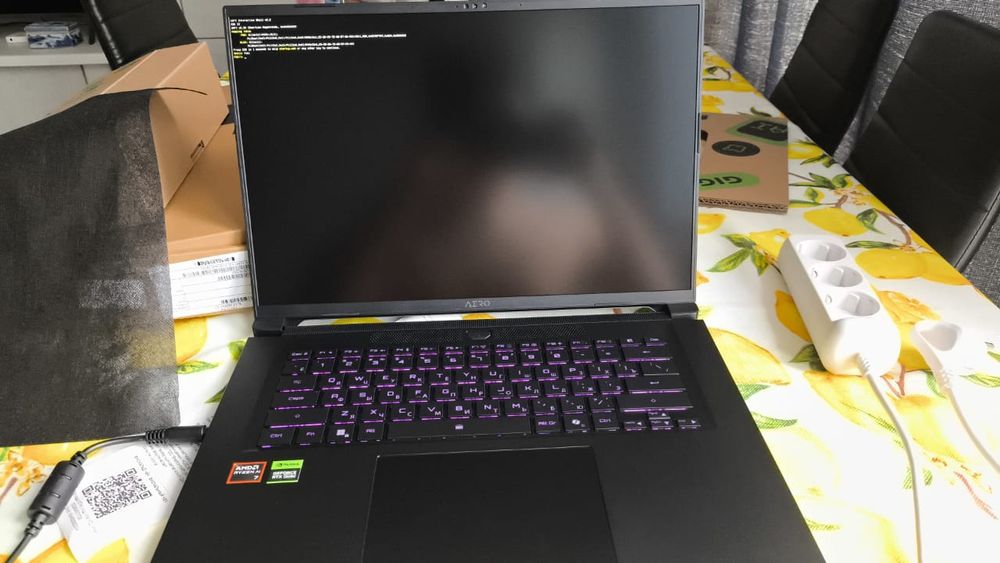 Gigabyte aero X16 1VH 2025