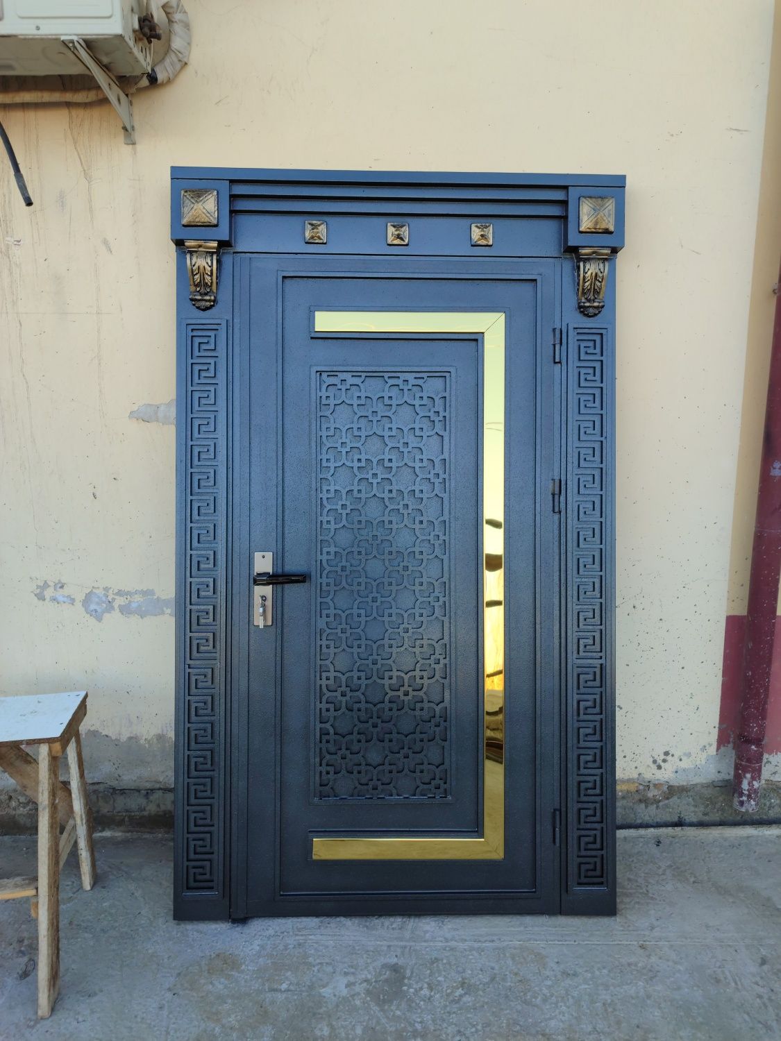 Sifatli Temir eshiklar