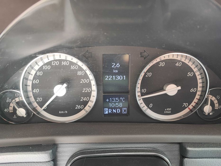 Mercedes-Benz c230 v6