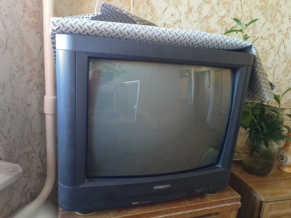 Продам телевизор