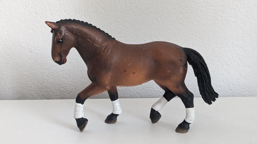 Vând figurine Schleich model cai