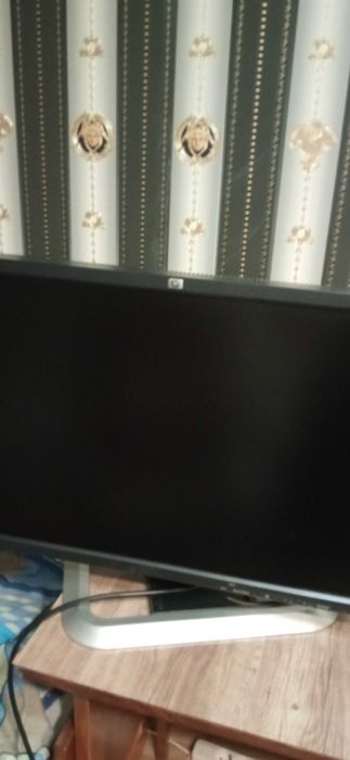 Употребяван Монитор HP 24"