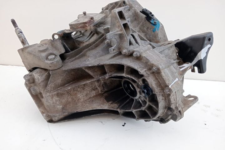 Cutie viteza 2.0 dci, 6 trepte 8200600466 Renault Laguna a 3-a genera