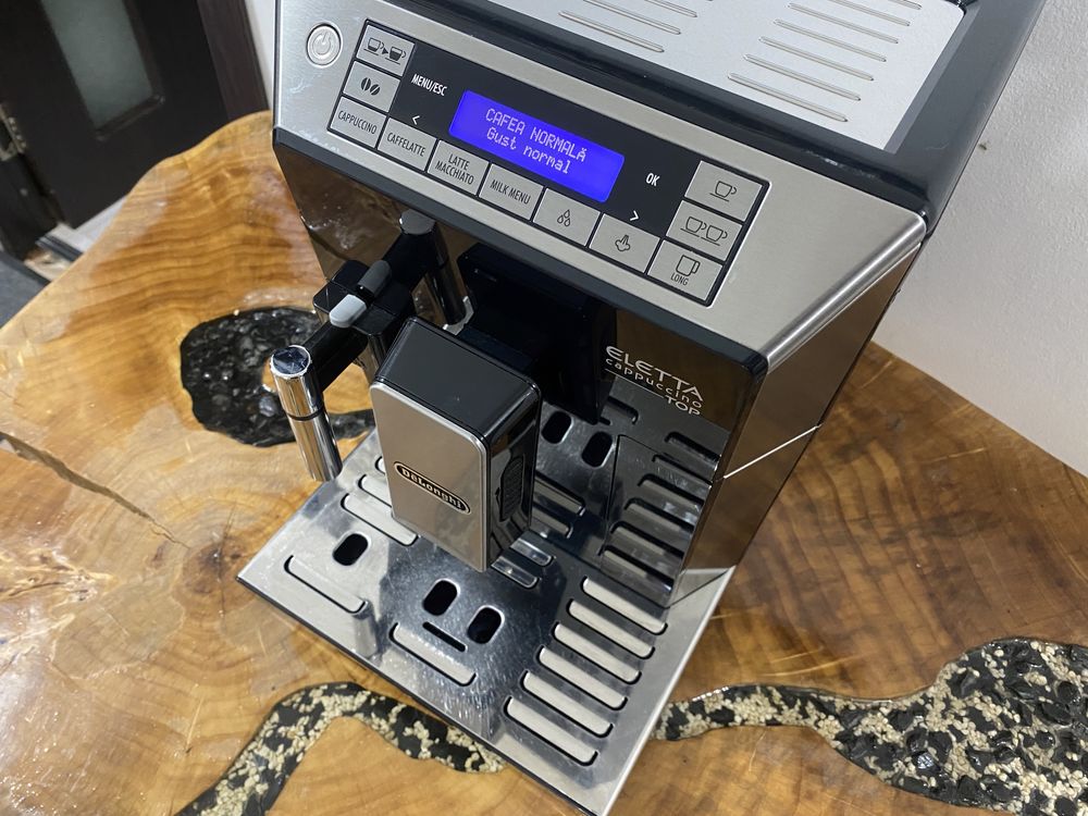 Expresor / espressor cafea delonghi eletta