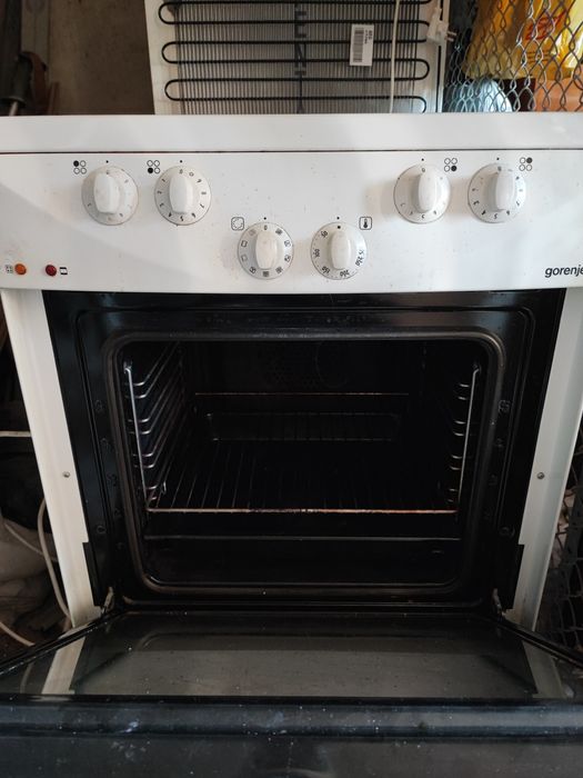 Готварска печка GORENJE (EC-7705W / EC-67120BW)